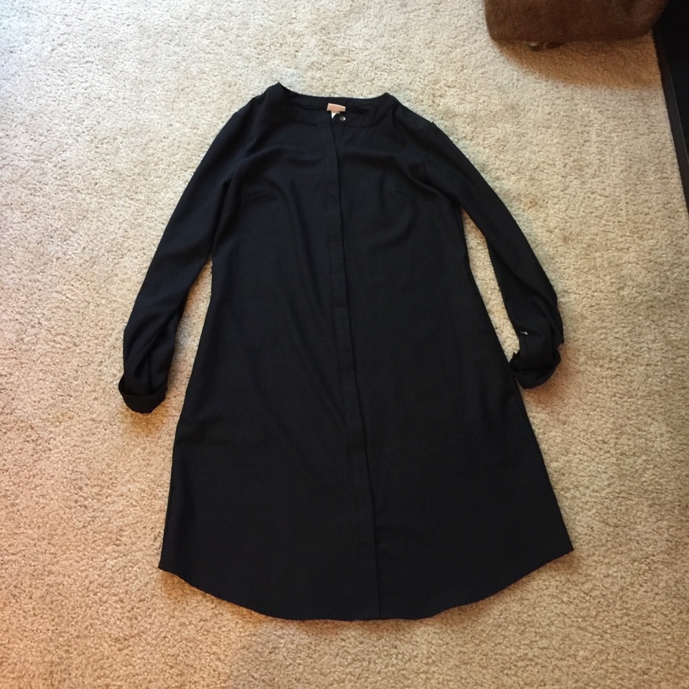 Dress with tie