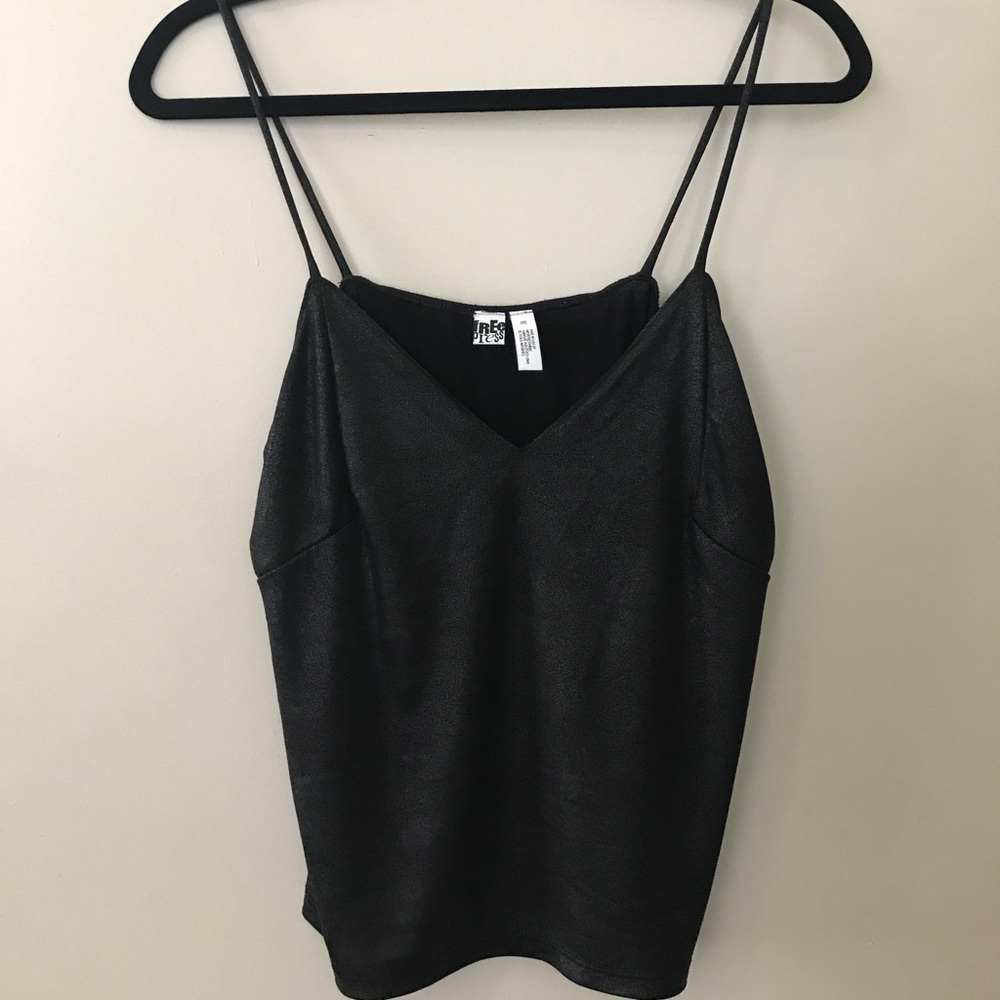 Free Press Crushed Black Top