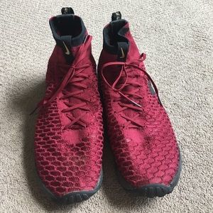 Men's Nike size 9.5 Calcio soccer sneakers