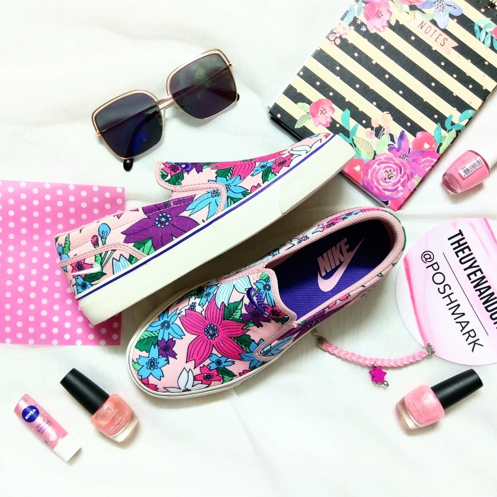 💠LAST CHANCE NEW Nike Toki Slip *Sz 9 Runs Small*