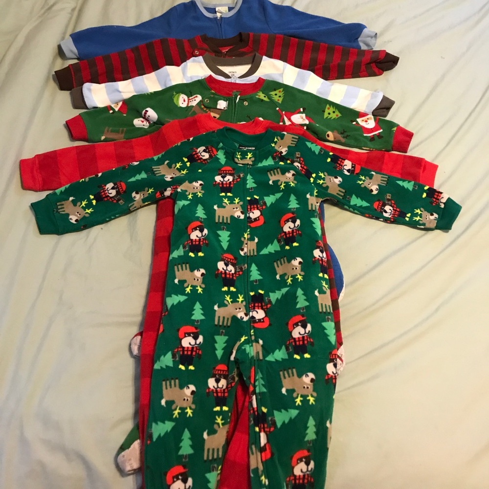 6 fleece onesies all size 24mnths except 1 is 2T