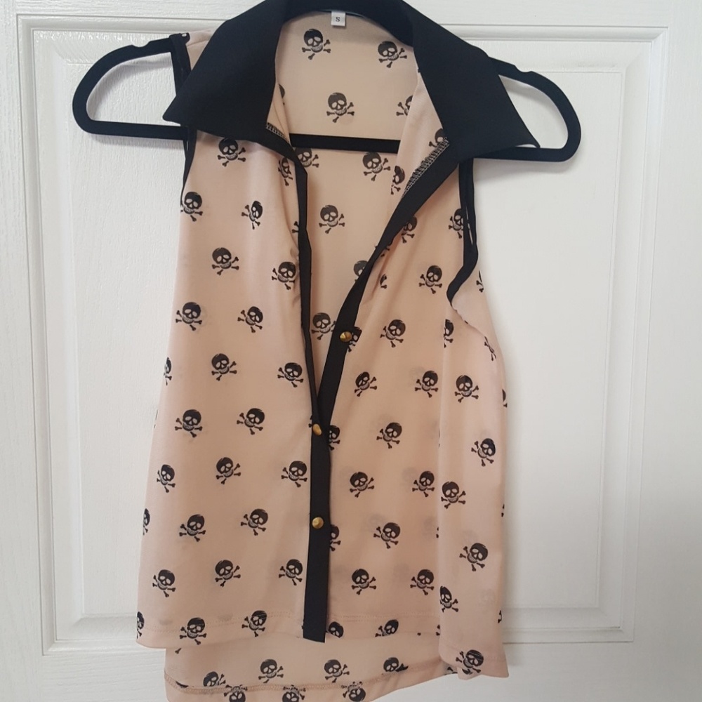 High low sleeveless skull top