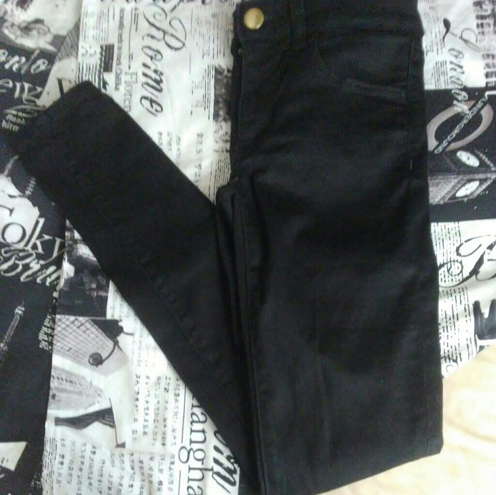 American Eagle Black Skinny Jeans