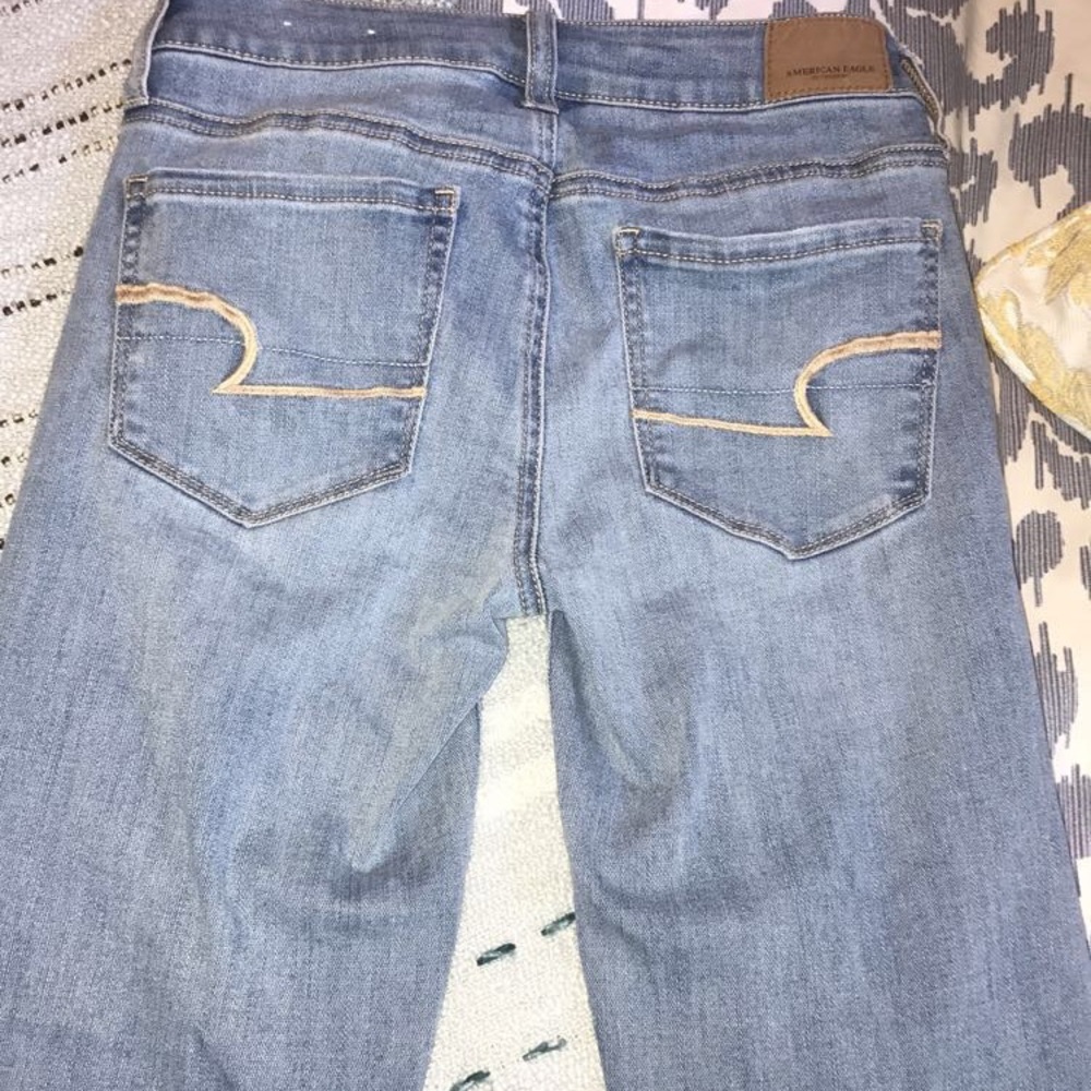 NWOT, VERY COMFORTABLE - Picture 2 of 3