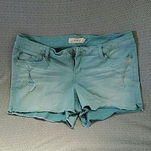Torrid light blue denim shorts size 18