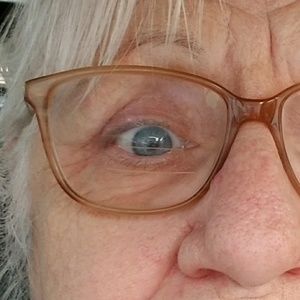 Meet your Posher, Becky