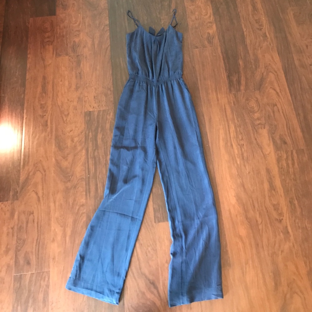NWT Joie silk navy jumpsuit size xs.