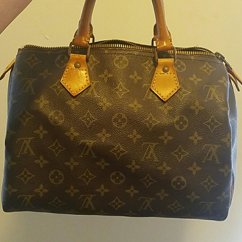 Louis Vuitton Speedy 30