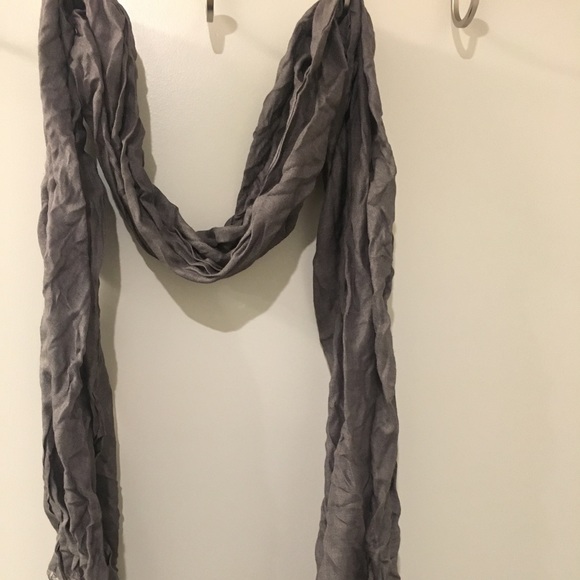 Scarfarama! Gray oblong scarf. - Picture 3 of 4