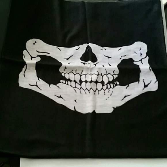 White Half Face Skull Tube Mask - Picture 8 of 8