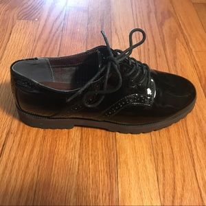 NWOT White Mountain "Gilly" Lace-up Oxfords