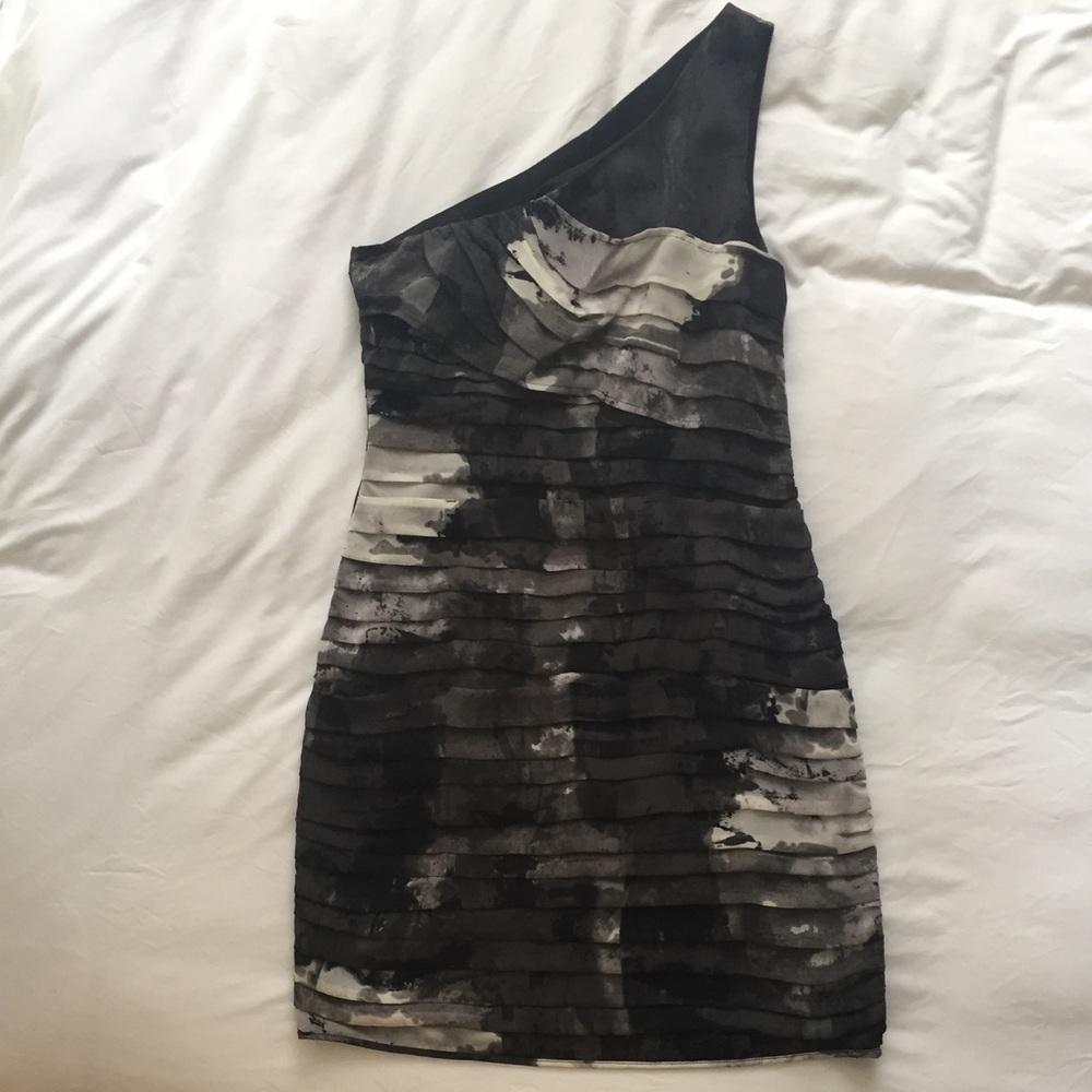 Elegant one shoulder cocktail dress!