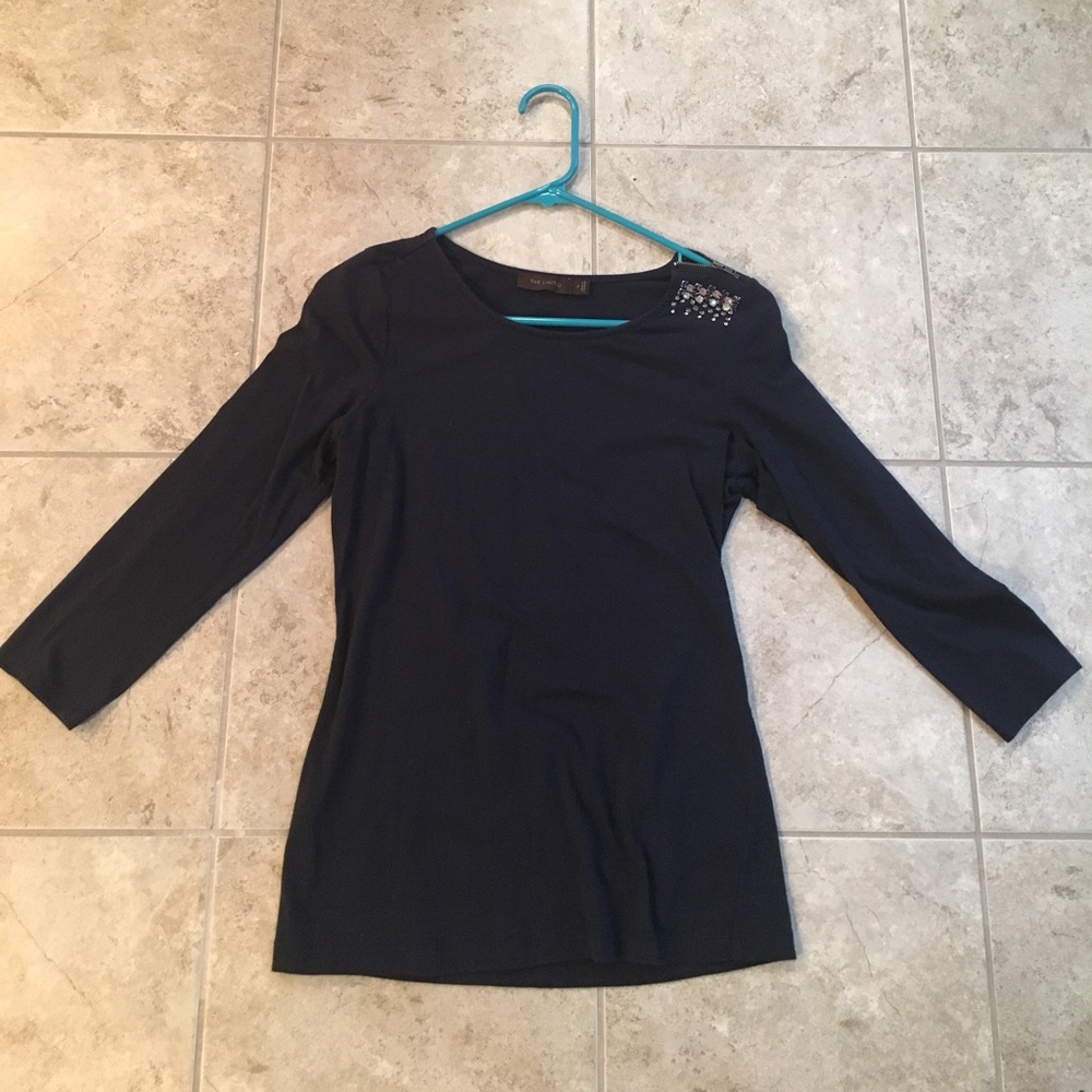 LIMITED navy 3/4 sleeve top w/ embellishment