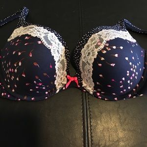 Victoria secret Body by Victoria push up bra 34D