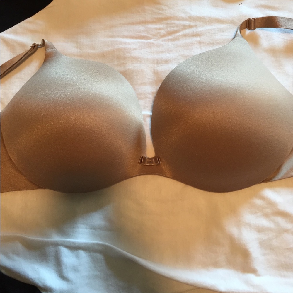 VS nude push up bra