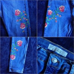 Topshop Jeans - Topshop Floral Embroidered Jamie Jeans Topshop Jeans - Topshop Floral Embroidered Jamie Jeans