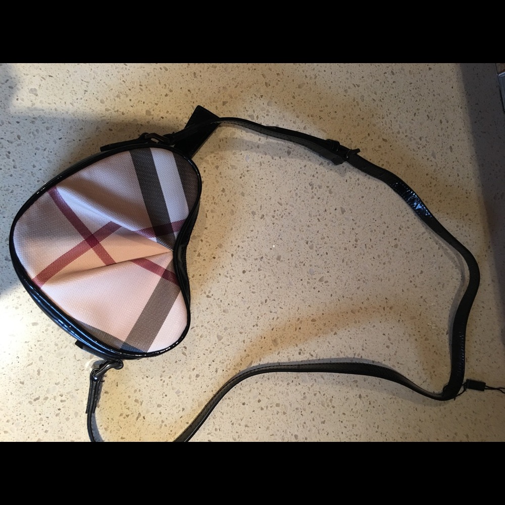 Burberry heart ❤️ bag