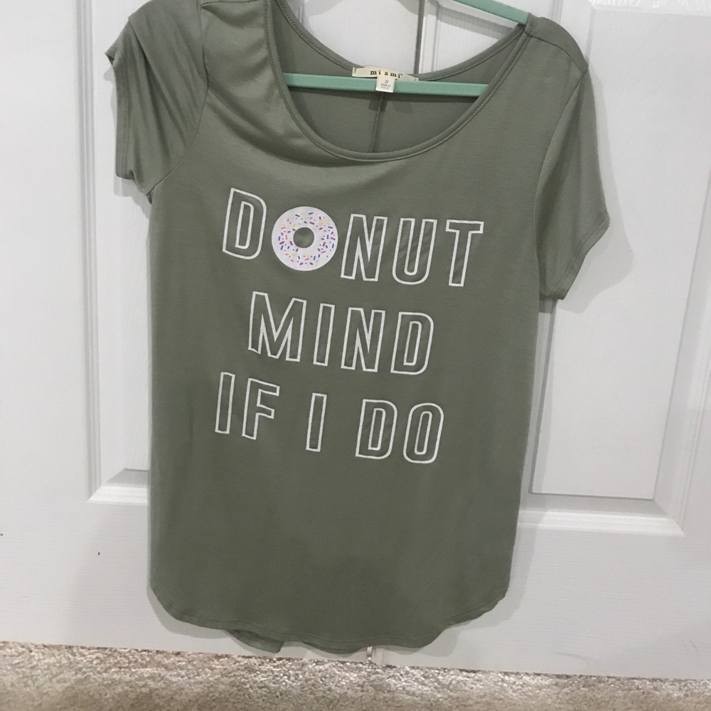 Tee shirt