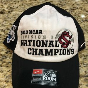 NIKE 2010 NCAA Division National Champions NEW