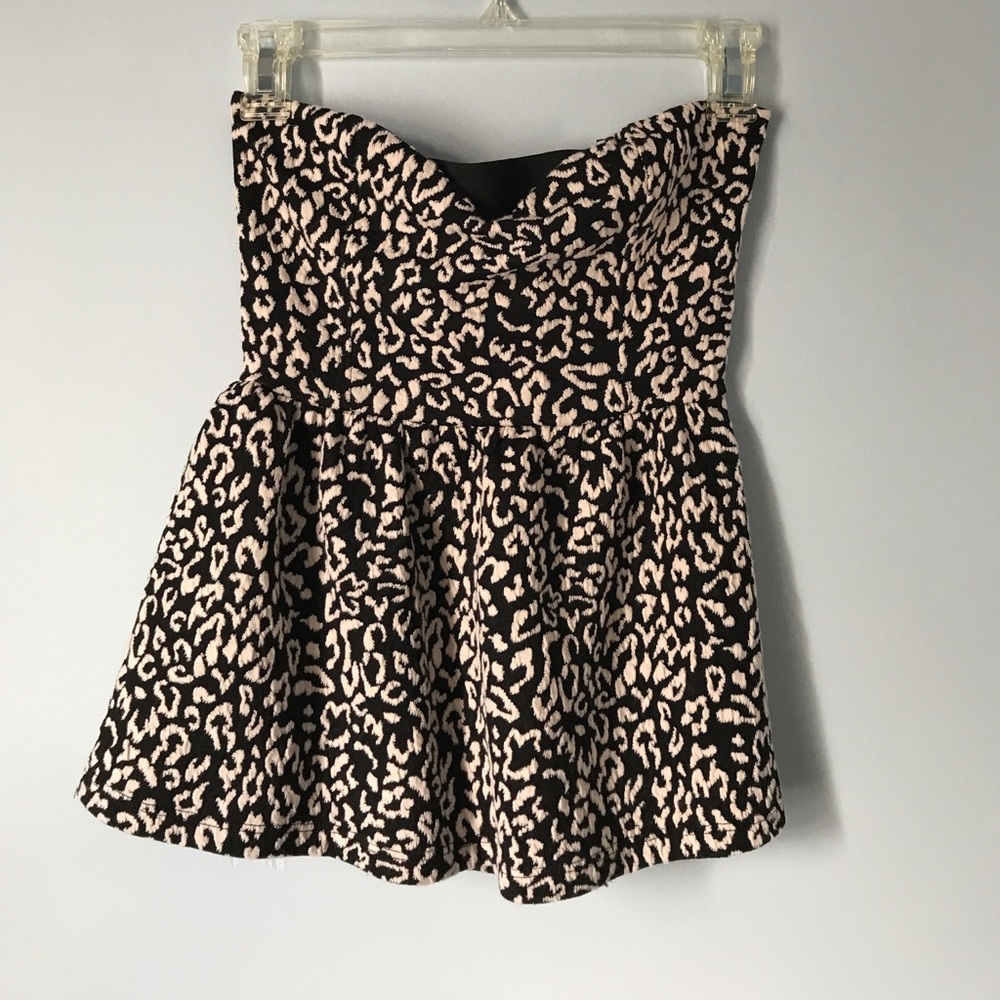 PINS AND NEEDLES PEPLUM TOP