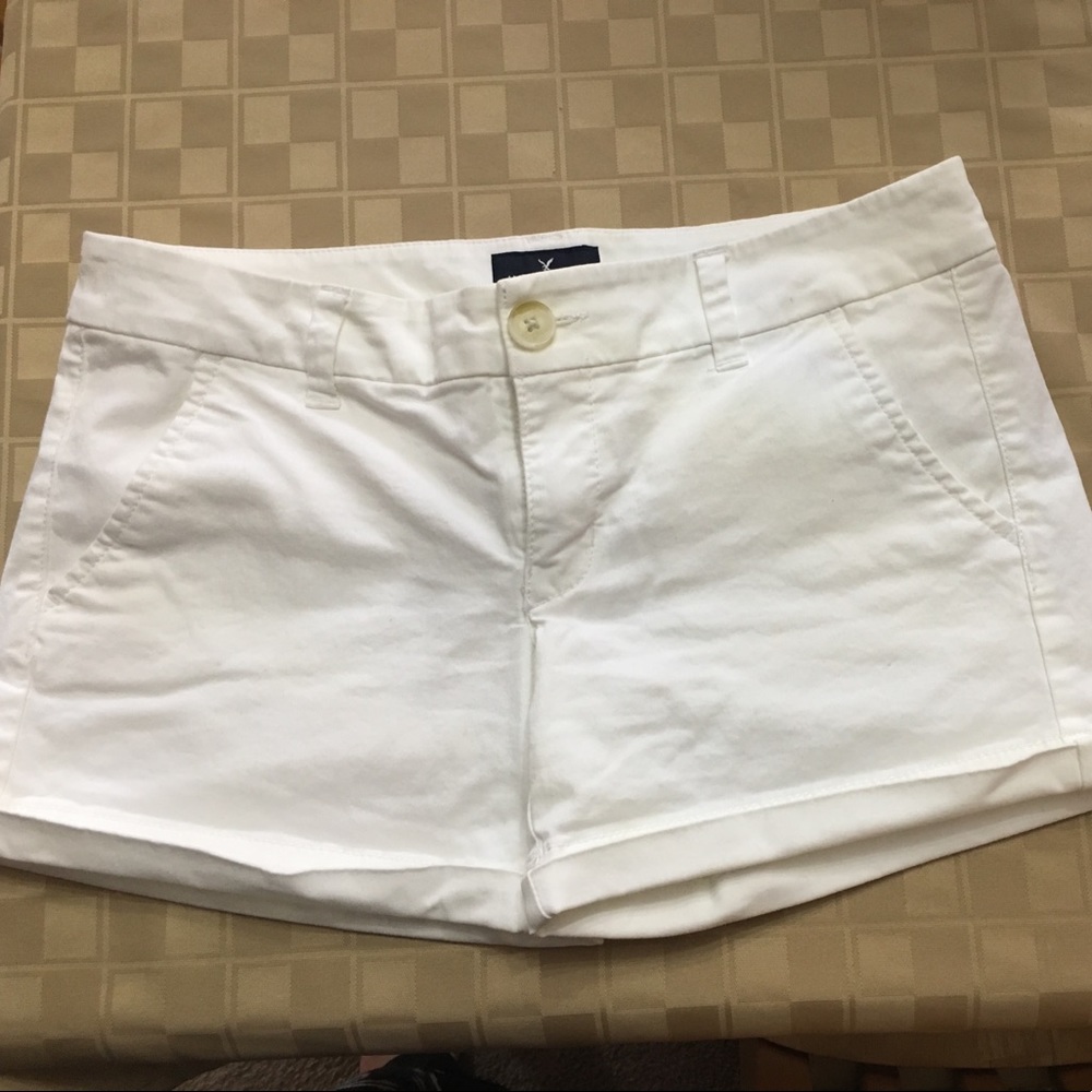 American eagle white shorts