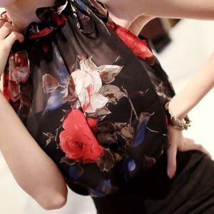 BLACK FLORAL TOP