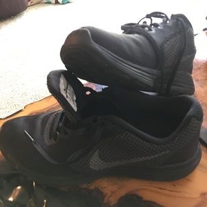 Black nikes