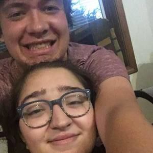 Meet your Posher, Carrie