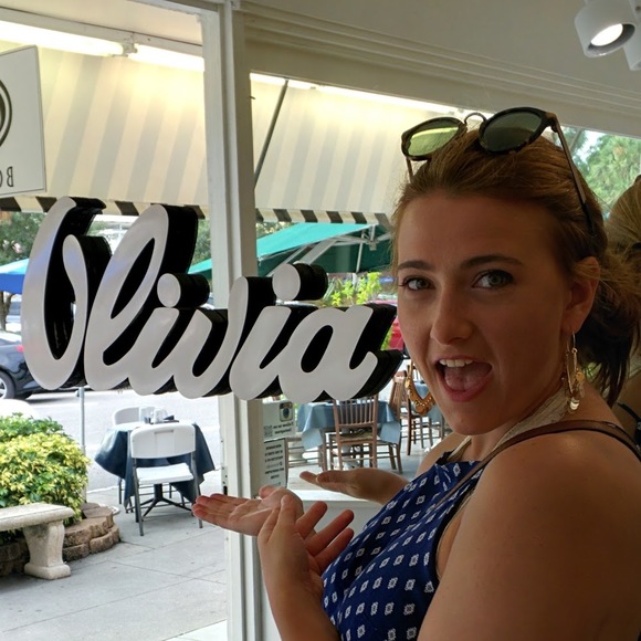 Meet your Posher, Olivia - Picture 1 of 1