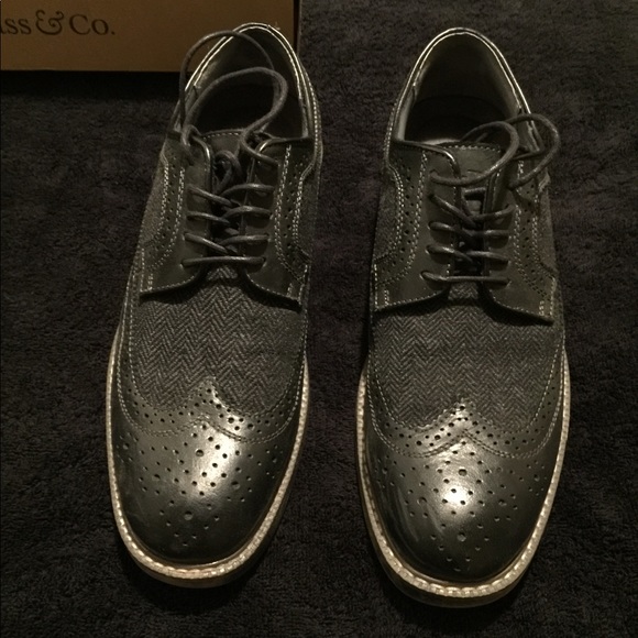 bass wingtip shoes