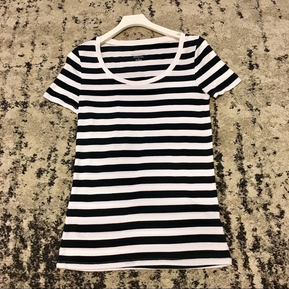 Merona black and white striped perfect tee shirt