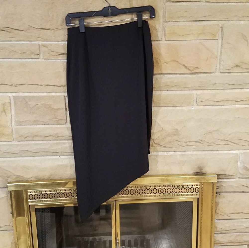 Black asymmetrical skirt by Parallel