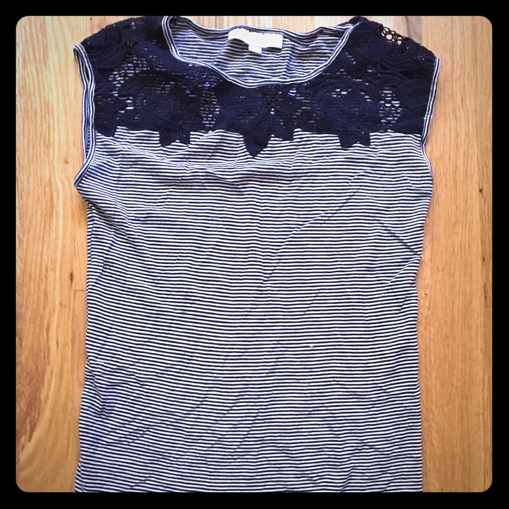 Lacy navy striped tee