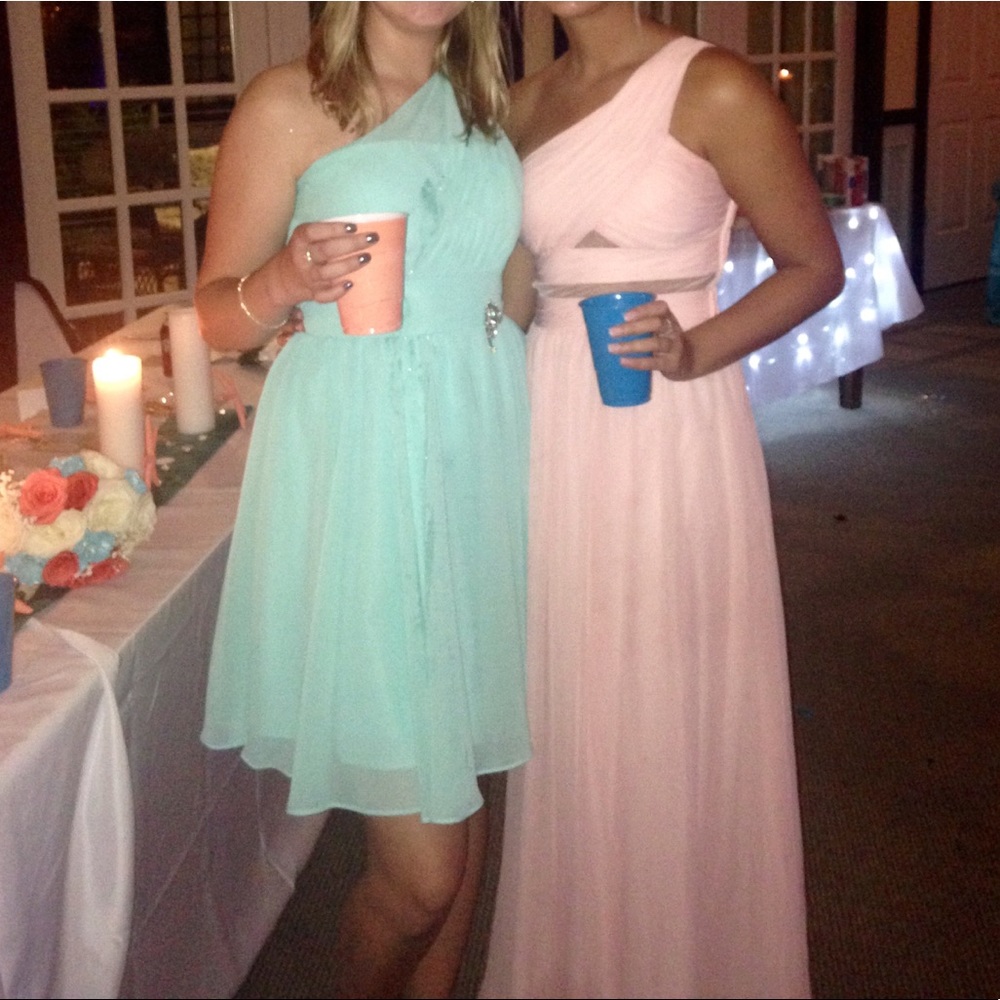 One shoulder dress