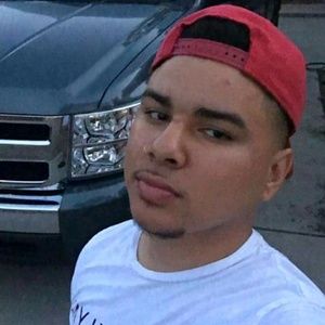 Meet your Posher, Ulises