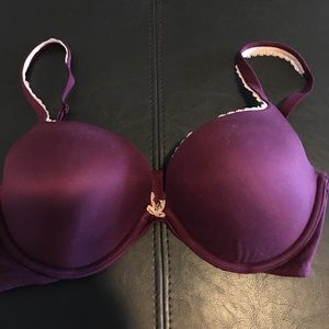 Victoria secret Body by Victoria push up bra 34D