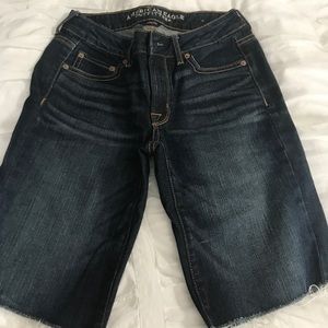 Women's skinny Bermuda shorts