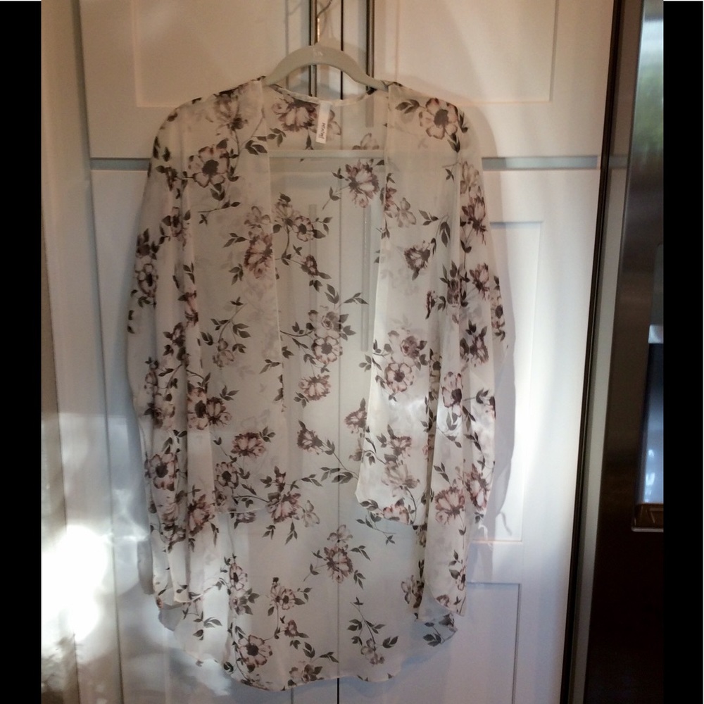 Floral duster