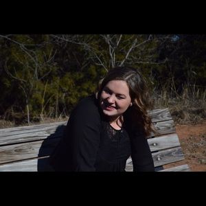 Meet your Posher, Emilie