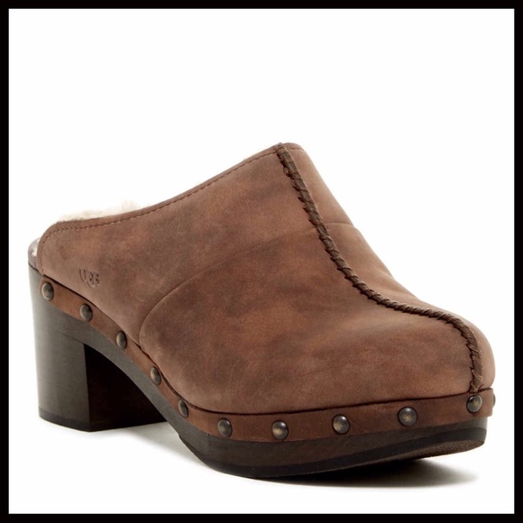 UGG AUSTRALIA LEATHER & SHEARLING LINED CLOGS - Picture 7 of 7