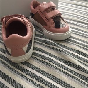 Burberry kids shoes