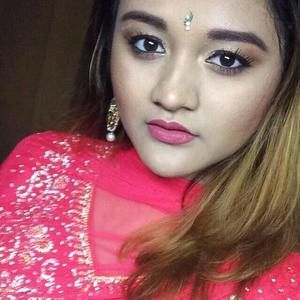 Meet your Posher, Samia