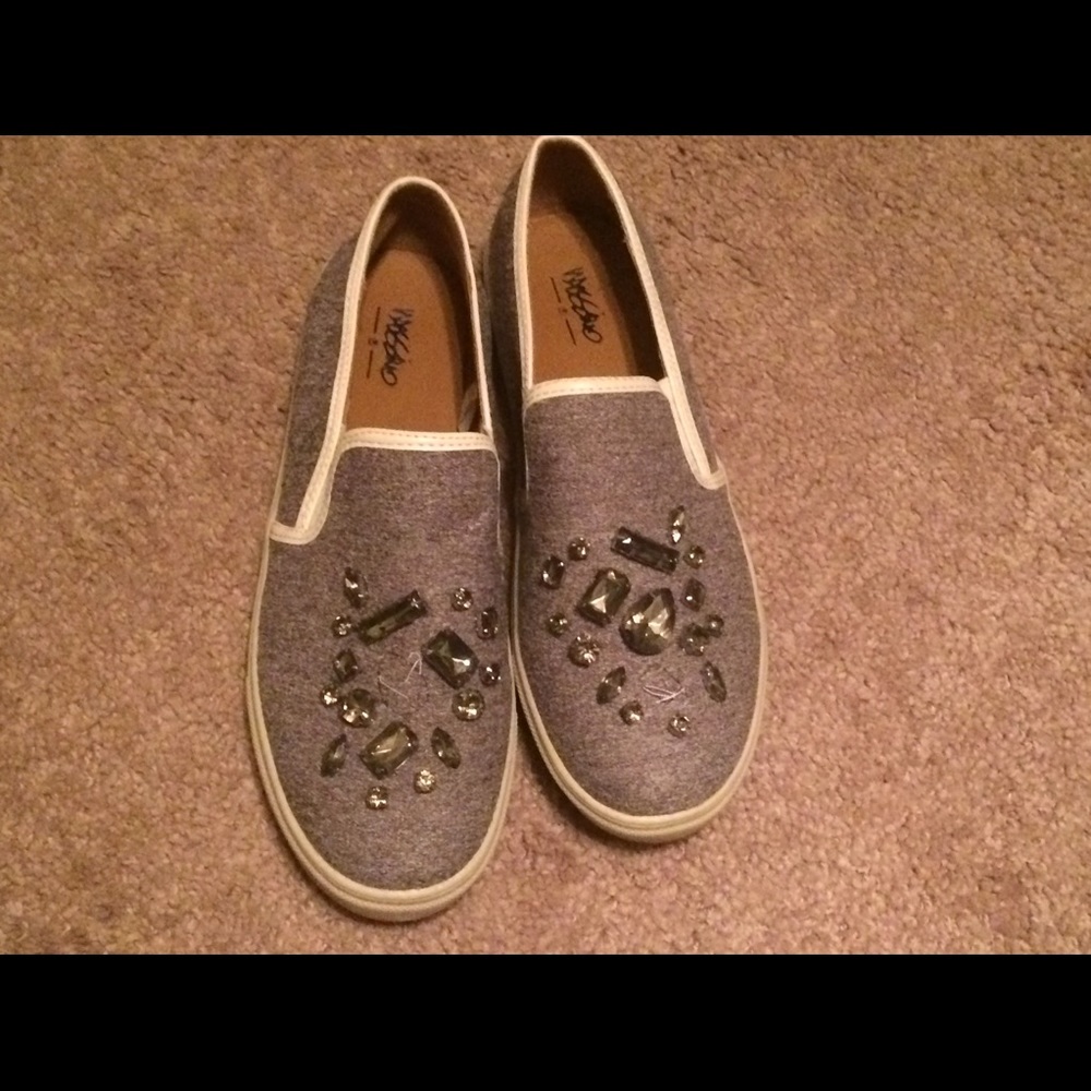 Lovely sneaker shoes 💕