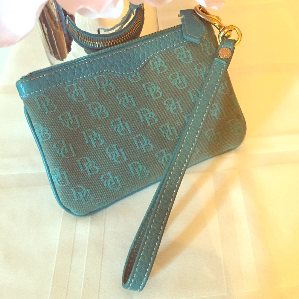 Dooney and Bourke wristlet