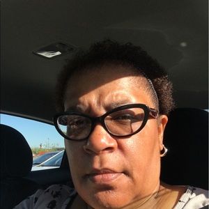 Meet your Posher, Yvette