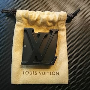 Louis vuitton black belt buckle