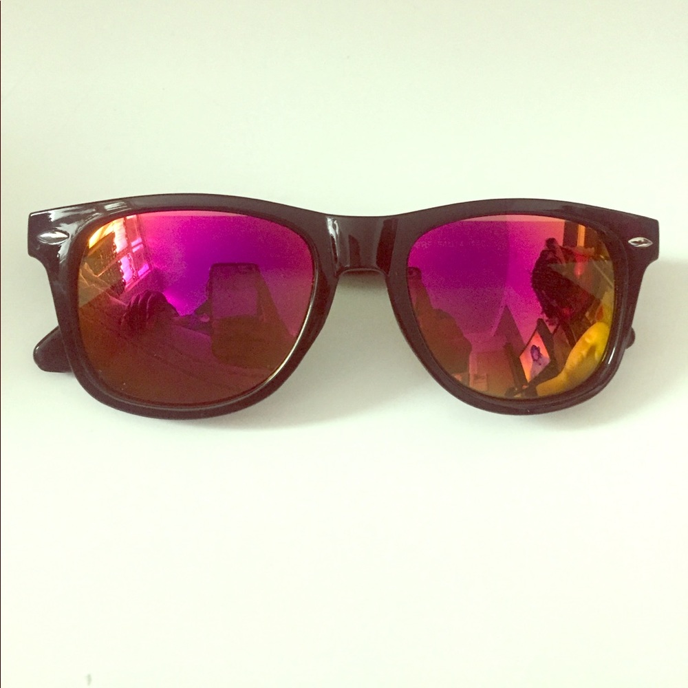 Black mirrored lenses sunglasses - Picture 1 of 5