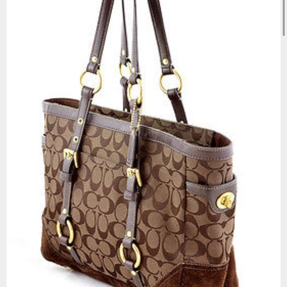 Authentic Coach Chocolate Signature shoulder purse - Picture 2 of 8