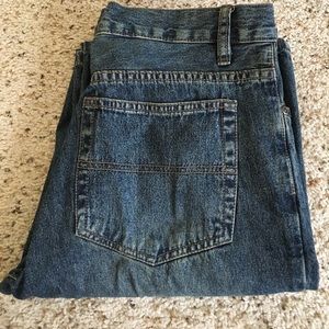 EUC. Men's Kenneth Cole medium washed jeans.