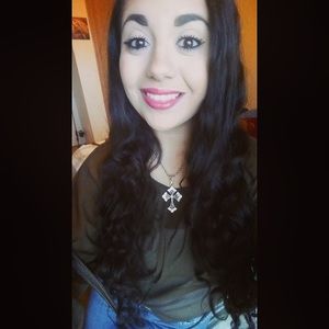 Meet your Posher, Danielle